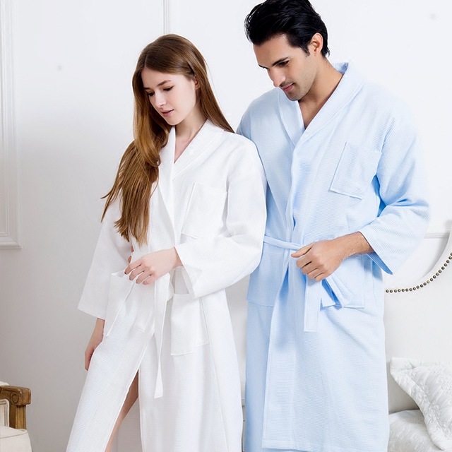 Áo choàng của khách sạn có tầm quan trọng nhất định Áo choàng của khách sạn có tầm quan trọng nhất định