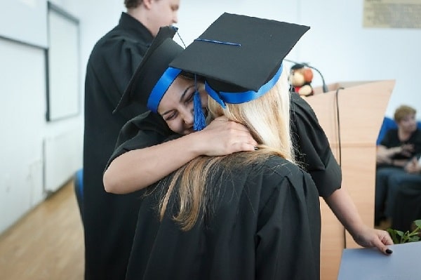 Lời chúc tốt nghiệp Đại học ý nghĩa dành cho bạn thân