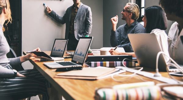Đặc điểm của chi phí doanh nghiệp